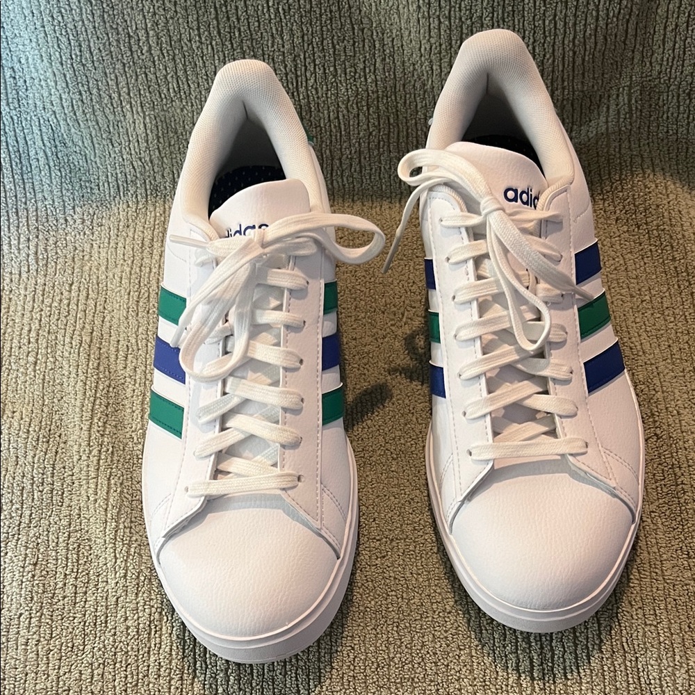 New without tags Adidas Mens Grand Court 2.0 Sportswear Sneaker